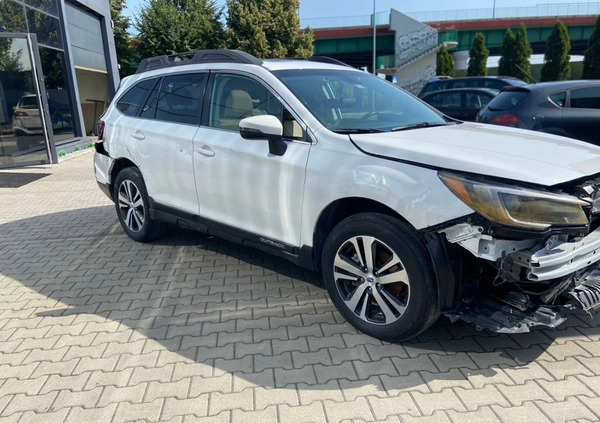 Subaru Outback cena 24000 przebieg: 111000, rok produkcji 2018 z Kłobuck małe 191